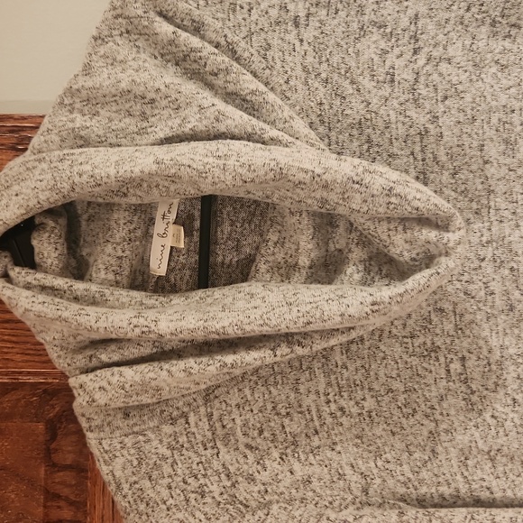 Gray Tunic - Picture 2 of 4